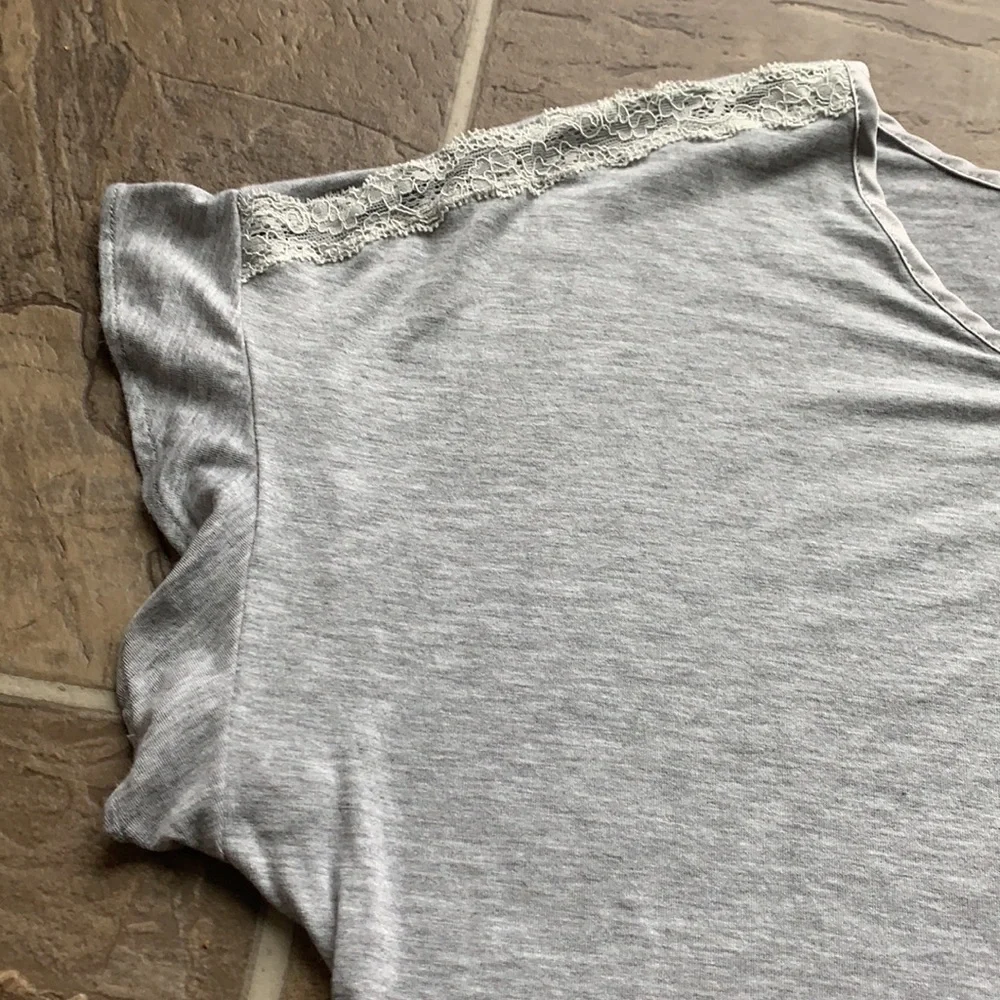 Kate Spade Lace Trim Oversized Grey Flutter Sleeve Top Size Medium